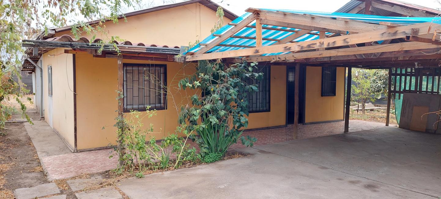 vendo casa y sitio en San Esteban, calle Lo Camus