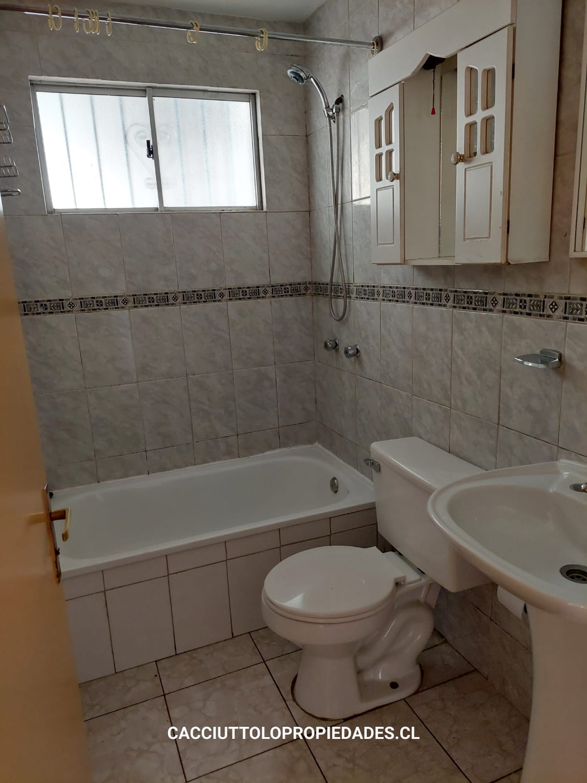 ARRIENDO AMPLIA CASA EN SAN ESTEBAN CENTRO, LOS ANDES
